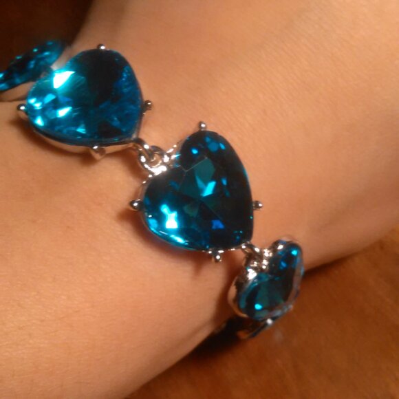 Blue Glass Silvertone Heart Bracelet - Picture 4 of 11